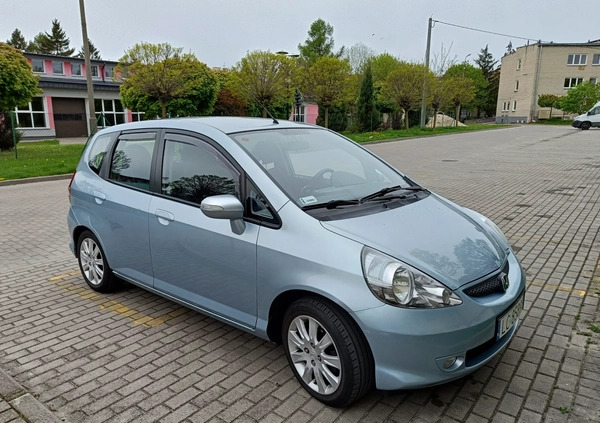 Honda Jazz cena 10500 przebieg: 131500, rok produkcji 2006 z Chełm małe 67